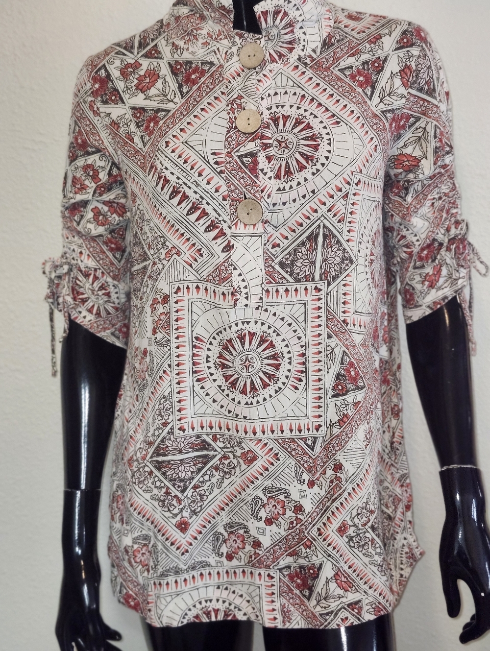 John Mark Geometric Print Blouse Size Small - Picture 3 of 11